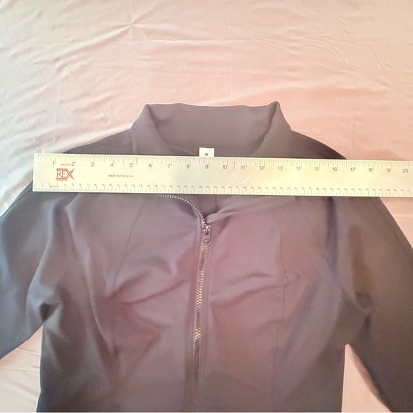 Yogalicious Black Zip Front Lightweight Jacket Size Large - Picture 9 of 9